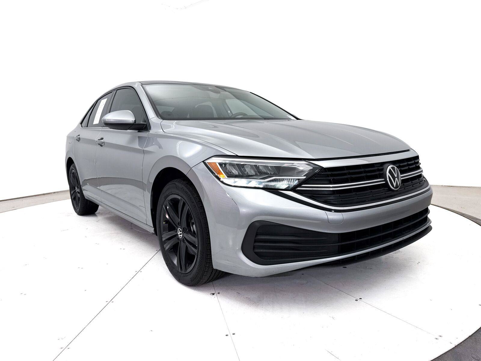 Used 2023 Volkswagen Jetta SE FWD image 11