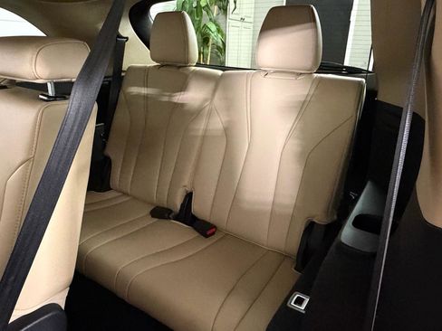 Used 2023 Acura MDX SH-AWD image 32