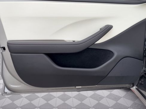 Used 2025 Tesla Model 3 Long Range RWD image 14