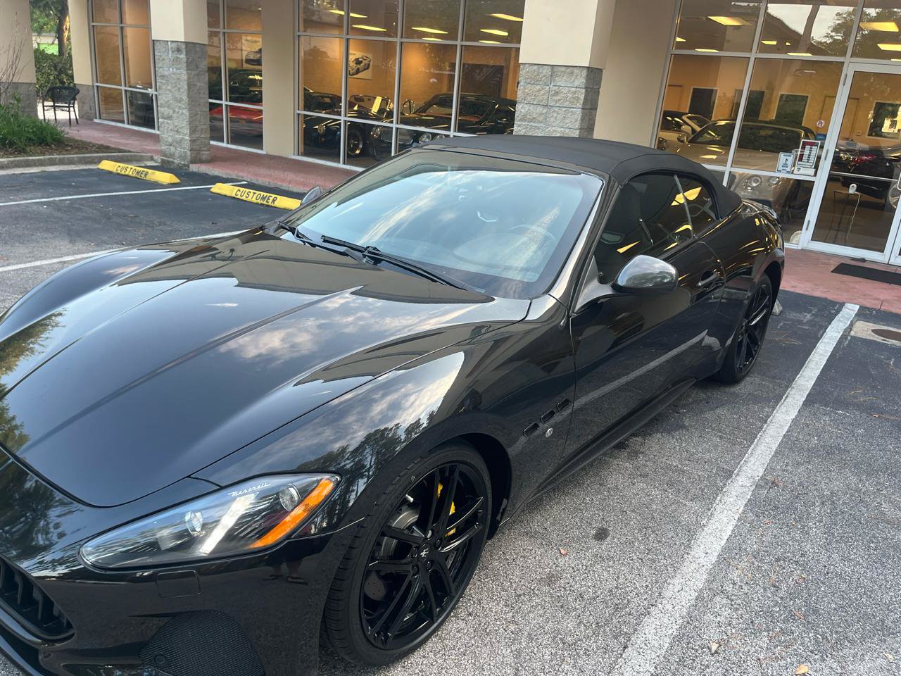 Used 2018 Maserati GranTurismo Sport RWD image 28