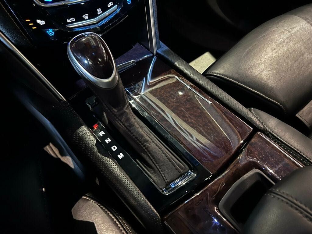 Used 2013 Cadillac XTS Premium FWD image 10