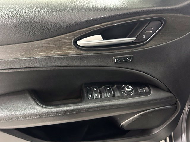 Used 2023 Alfa Romeo Stelvio Ti AWD/4WD image 18