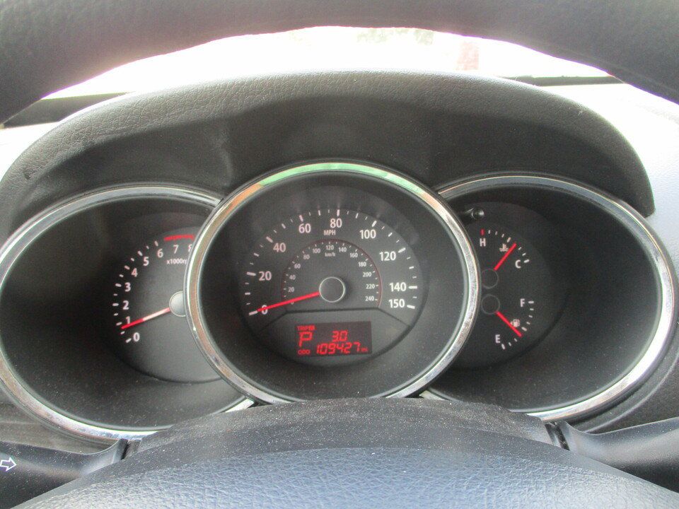 Used 2012 Kia Sorento FWD w/ Third Row Pkg image 27