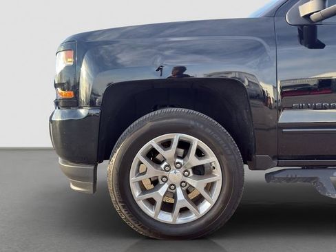 Used 2017 Chevrolet Silverado 1500 LT w/ All Star Edition image 20