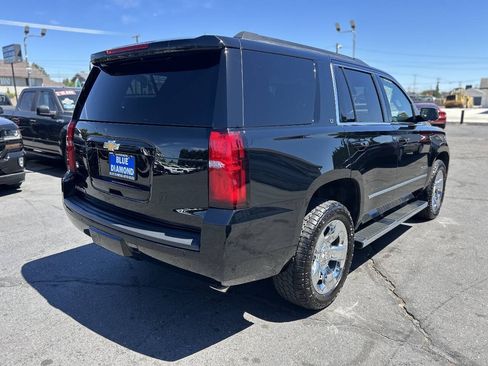 Used 2018 Chevrolet Tahoe LT w/ LT Signature Package AWD/4WD image 6