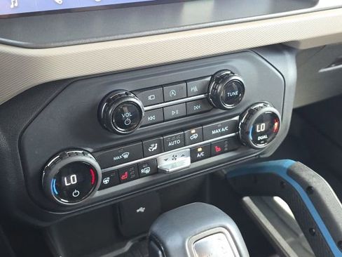Used 2024 Ford Bronco Wildtrak AWD/4WD image 30