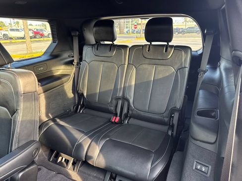 Used 2022 Jeep Grand Cherokee L Overland w/ Luxury Tech Group IV AWD/4WD image 16