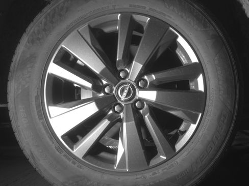 Used 2025 Nissan Pathfinder SV FWD image 15