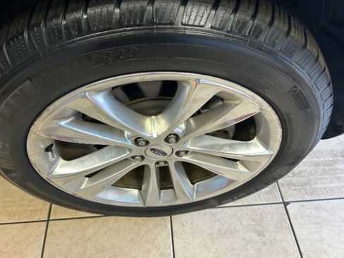 Used 2018 Ford Explorer XLT w/ Equipment Group 202A image 20