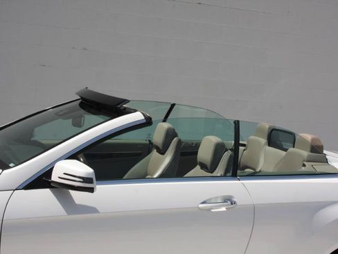 Used 2013 Mercedes-Benz E 550 Cabriolet image 27