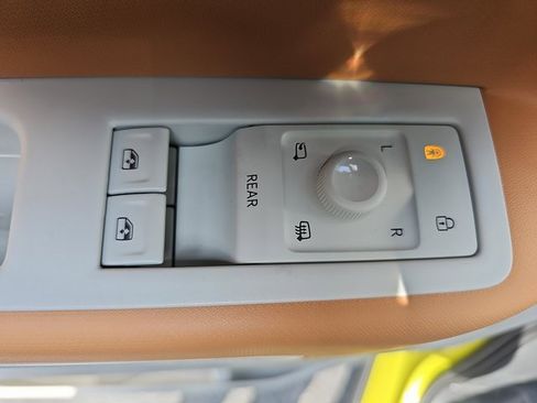 New 2025 Volkswagen ID. Buzz 1st Edition image 29