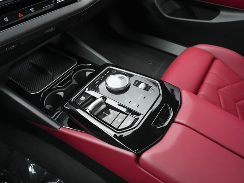 Used 2024 BMW 530i w/ M Sport Package image 12