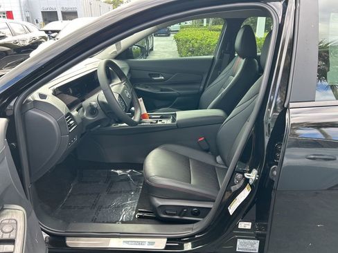 New 2026 Nissan Sentra SR w/ SR Premium Package FWD image 16