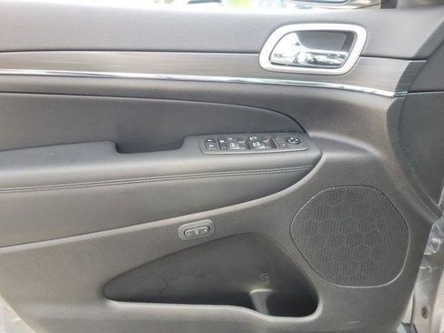 Certified 2021 Jeep Grand Cherokee Limited w/ Luxury Group II image 13