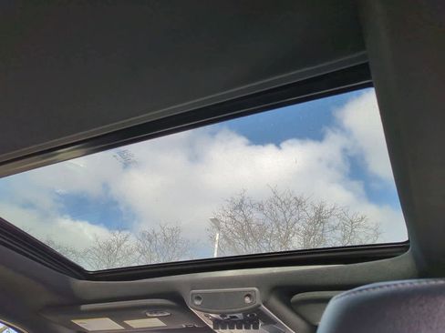 Used 2018 Ford F150 Raptor w/ Equipment Group 802A Luxury image 22