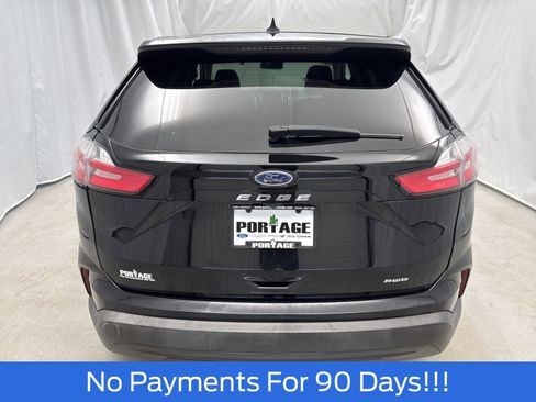 Certified 2024 Ford Edge SE image 4
