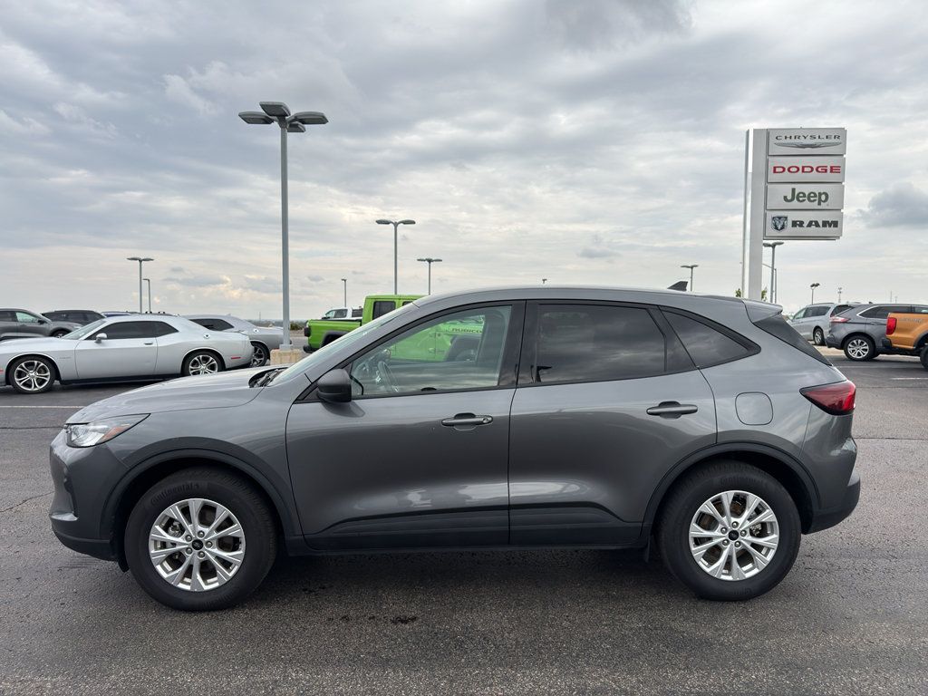 Used 2025 Ford Escape Active AWD/4WD image 8