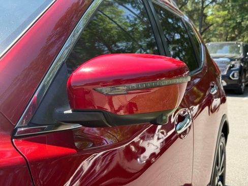 Used 2017 Nissan Rogue SL w/ SL Premium Package FWD image 17