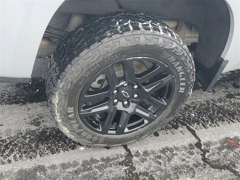 Certified 2024 Chevrolet Silverado 1500 LT Trail Boss w/ Convenience Package II image 5