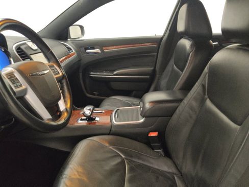 Used 2014 Chrysler 300 AWD w/ Driver Convenience Group image 17