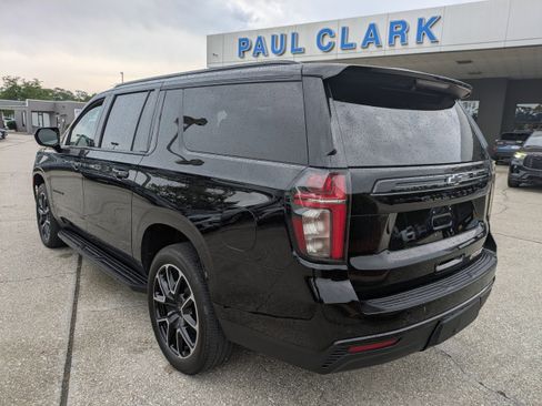 Used 2024 Chevrolet Suburban RST image 5