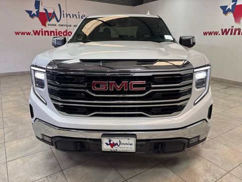 Used 2025 GMC Sierra 1500 SLT RWD image 2