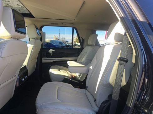 Used 2021 Ford Expedition Platinum image 13