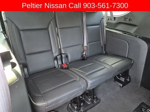 Used 2024 Chevrolet Suburban Premier RWD image 21