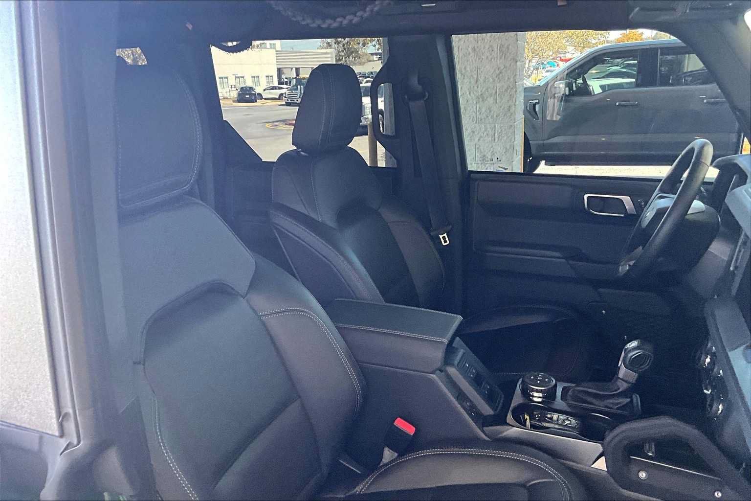Used 2025 Ford Bronco Big Bend w/ Black Diamond Package AWD/4WD image 8