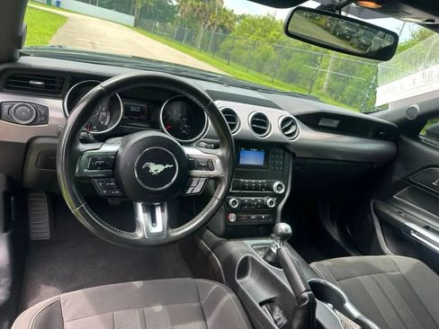 Used 2019 Ford Mustang GT w/ Black Accent Package RWD image 9