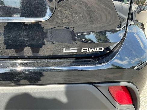 Used 2024 Toyota Highlander LE image 21