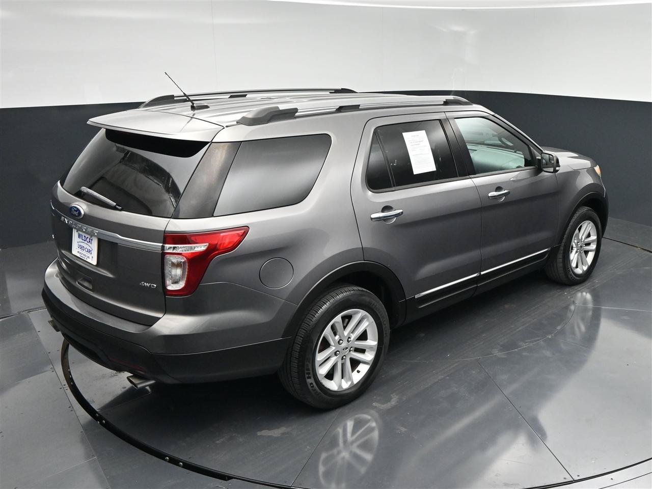 Used 2014 Ford Explorer XLT AWD/4WD image 23
