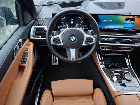 Certified 2024 BMW X5 xDrive40i w/ M Sport Package image 11