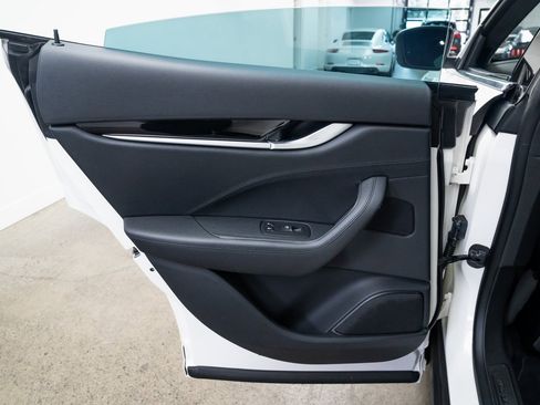 Used 2021 Maserati Levante S image 20