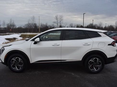 Certified 2024 Kia Sportage LX image 6