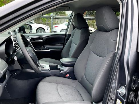 Used 2024 Toyota RAV4 XLE image 23