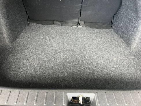 Used 2025 Nissan Versa SV FWD image 31