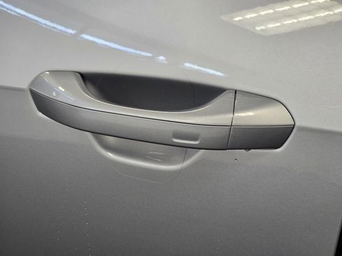 New 2025 Audi A8 L 3.0T image 21