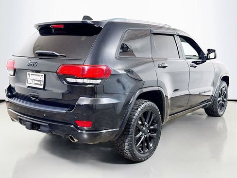 Used 2020 Jeep Grand Cherokee Altitude AWD/4WD image 4