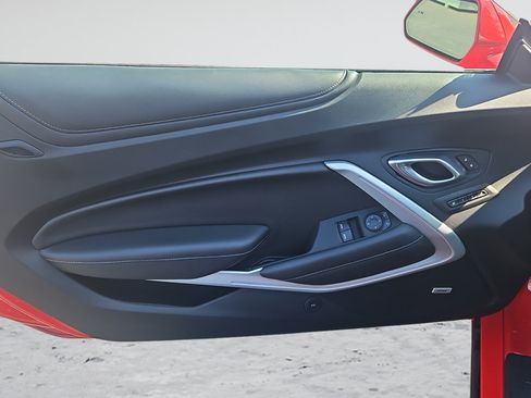 Used 2019 Chevrolet Camaro LT RWD image 18
