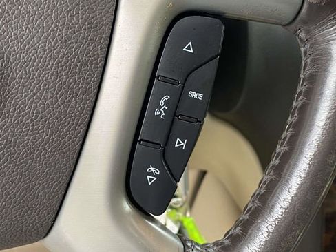 Used 2013 GMC Yukon XL Denali image 25