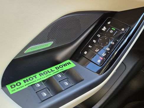 New 2025 Audi A6 e-tron Premium Plus w/ Premium Plus image 28