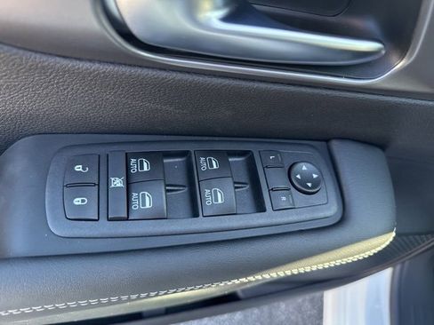 New 2026 Chrysler Pacifica Select image 24