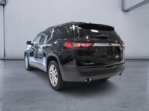 Used 2021 Chevrolet Traverse LT FWD image 4