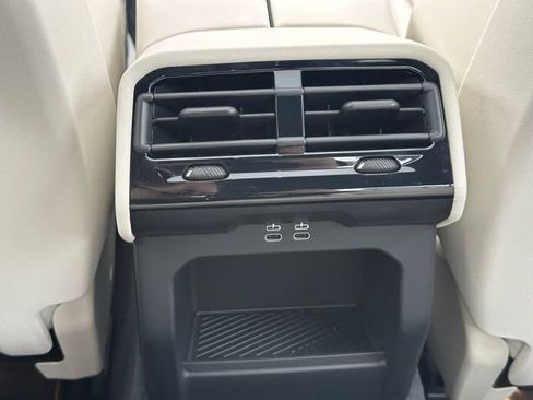 New 2026 BMW 530i xDrive w/ Premium Package image 29