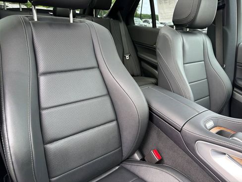 Used 2025 Mercedes-Benz GLE 350 4MATIC image 37