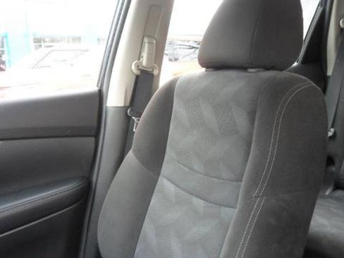 Used 2015 Nissan Rogue S image 23