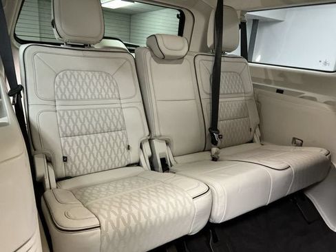 Used 2023 Lincoln Navigator L Black Label AWD/4WD image 28