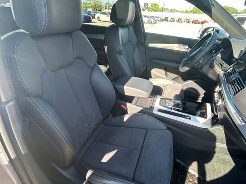 Used 2023 Audi Q5 e Prestige AWD/4WD image 12