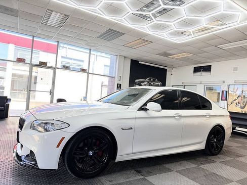 Used 2013 BMW 550i Sedan w/ Executive Pkg RWD image 1